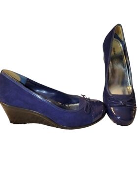 Style & Co "Gennah" Slip-On Blue Faux Suede Patent Leather Wedges Bow Heels Sz 8